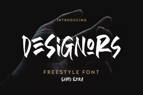 Designors Display Font By saridezra