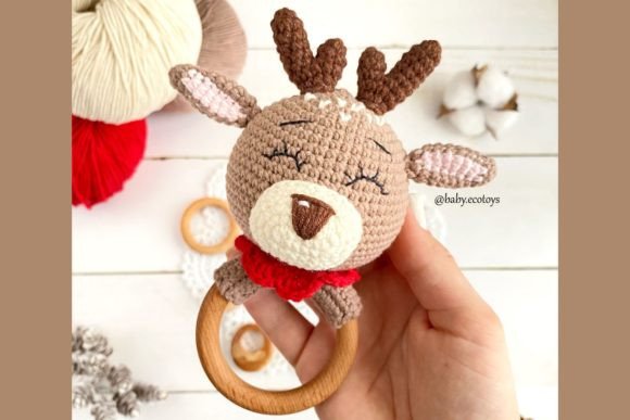 Baby Rattle Reindeer Crochet Pattern Gráfico Patrones de Ganchillo Por BabyEcoToys